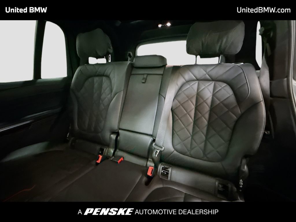 Used 2024 BMW X7 xDrive40i w/ Executive Package image 13