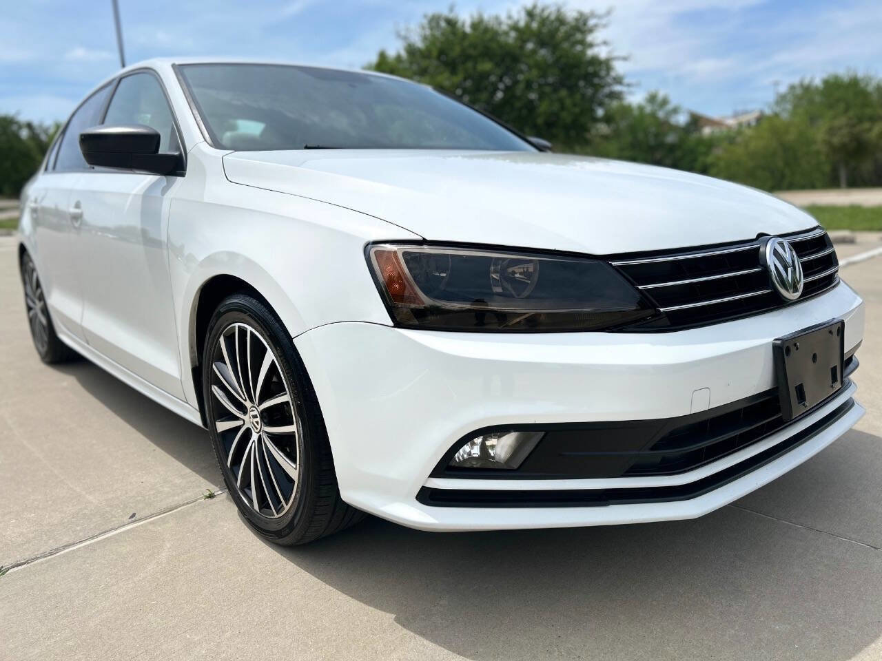 Used 2016 Volkswagen Jetta Sport image 4