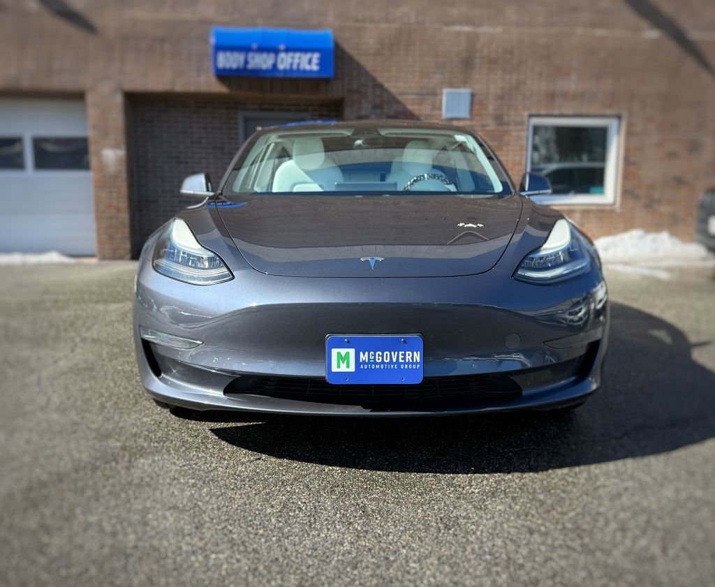 Used 2020 Tesla Model 3 Standard Range Plus image 2