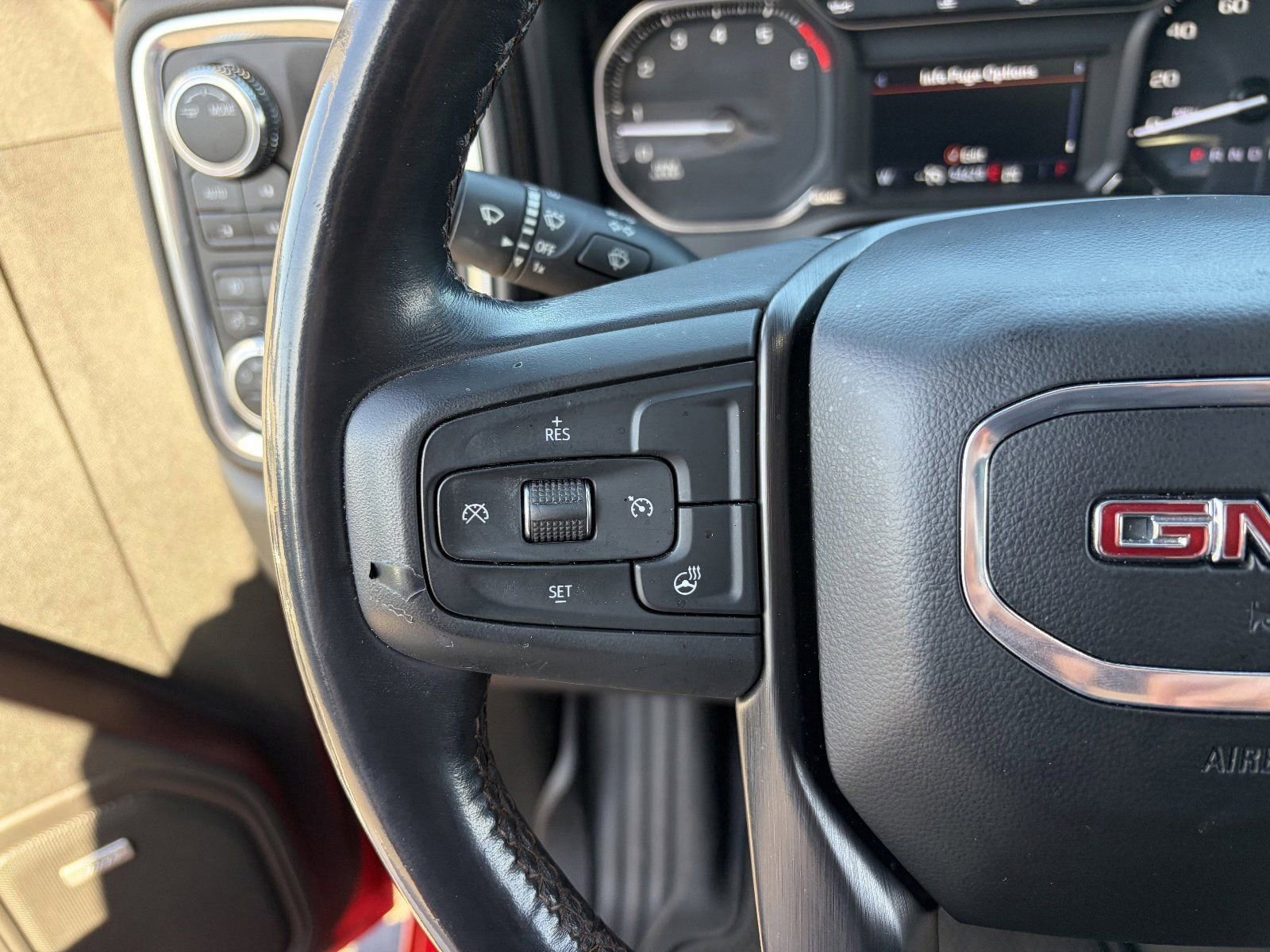 Certified 2022 GMC Sierra 1500 AT4 w/ AT4 Preferred Package AWD/4WD image 25