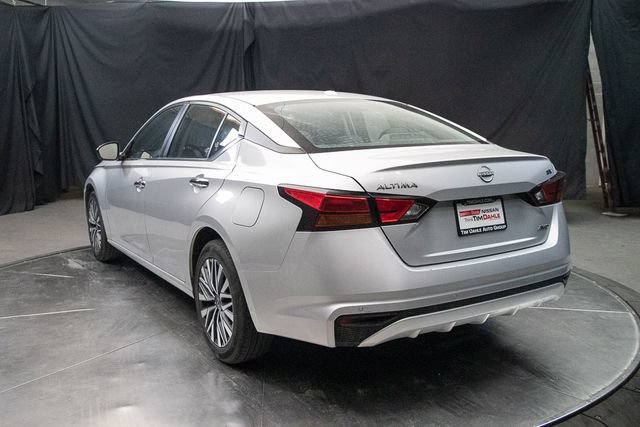 Used 2024 Nissan Altima 2.5 SV AWD/4WD image 11