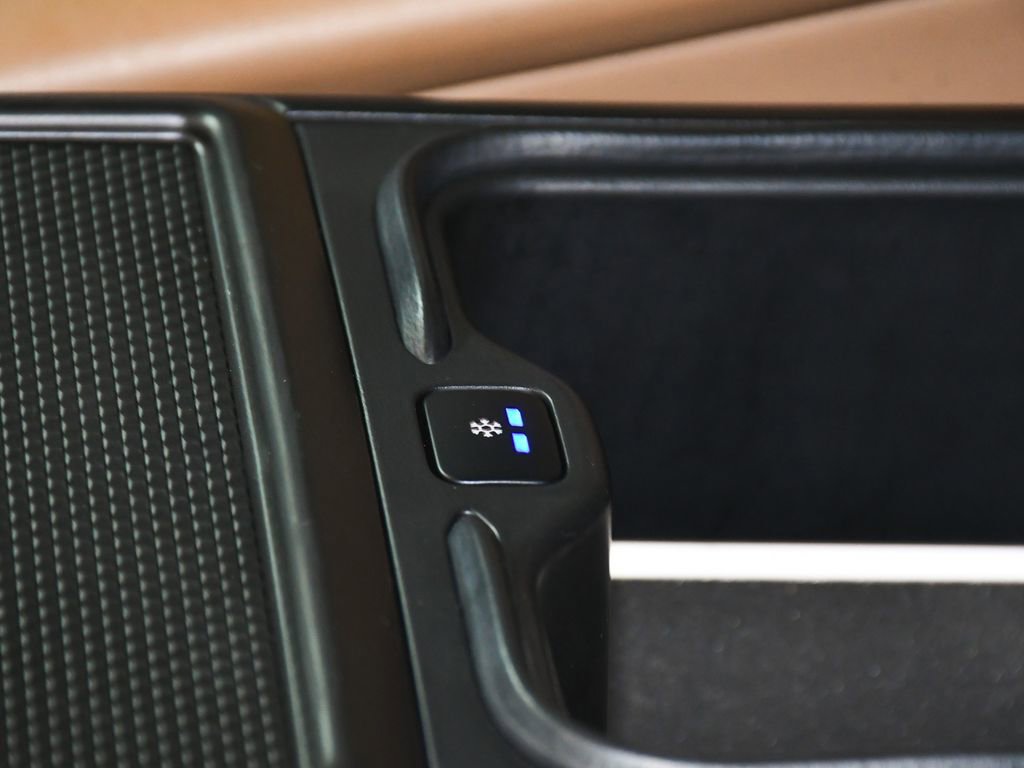 Used 2024 Land Rover Range Rover Autobiography image 54