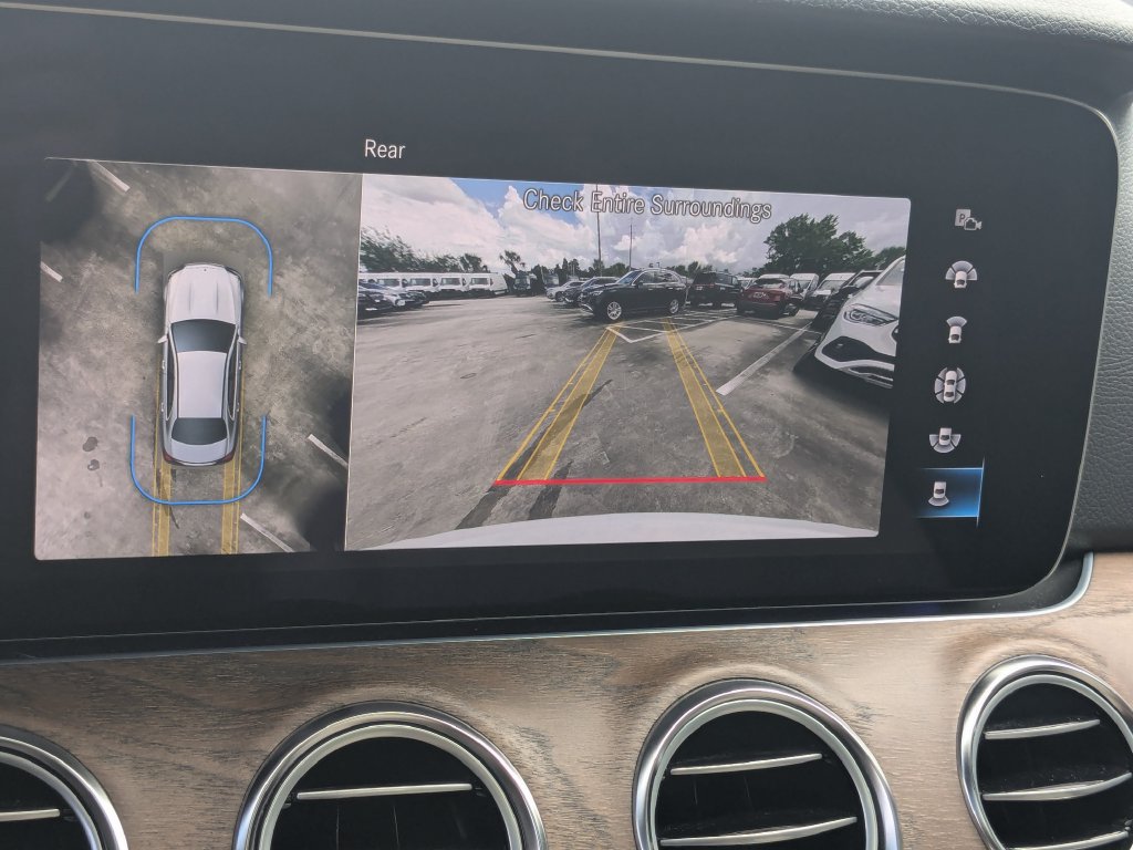 Used 2023 Mercedes-Benz E 350 4MATIC Sedan image 9