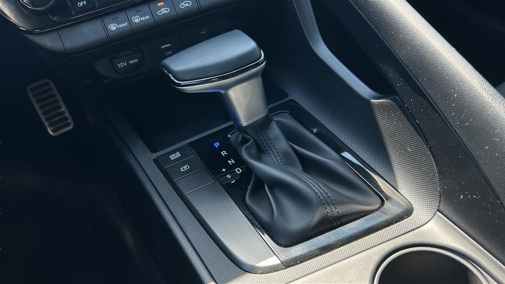 Certified 2025 Hyundai Elantra Sport image 21