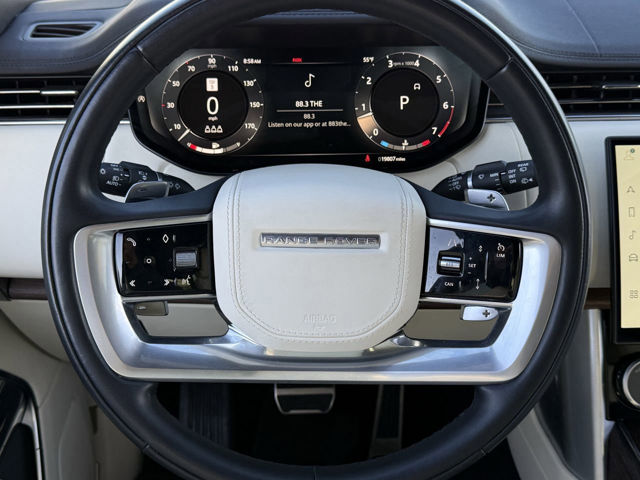 Used 2023 Land Rover Range Rover SE AWD/4WD image 12