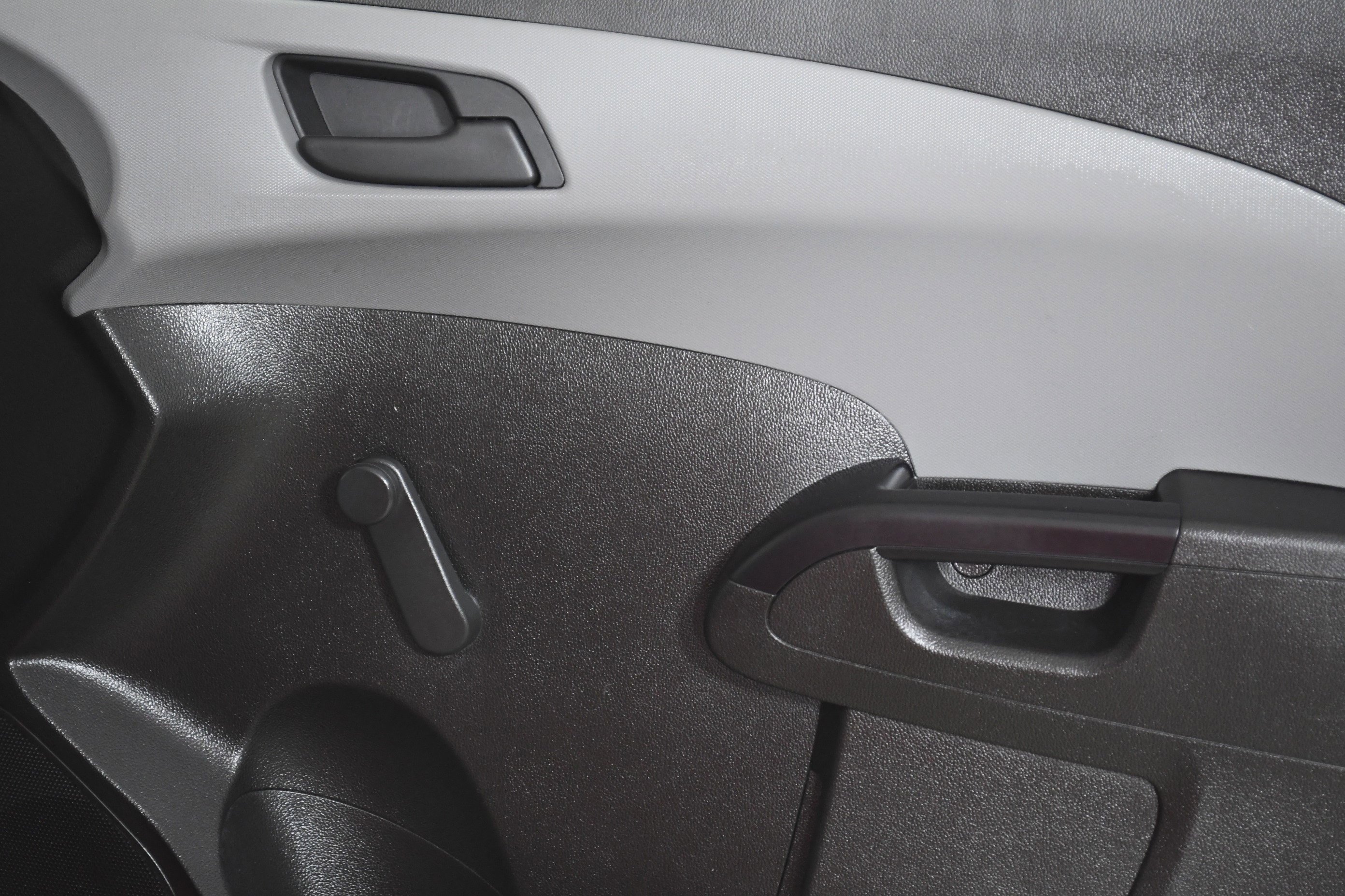 Used 2020 Chevrolet Sonic LT image 28