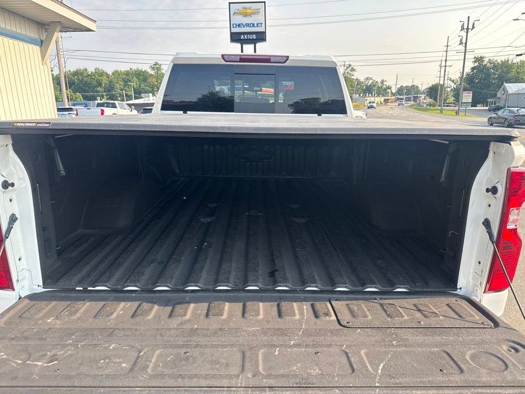Used 2025 Chevrolet Silverado 2500 LT AWD/4WD image 17