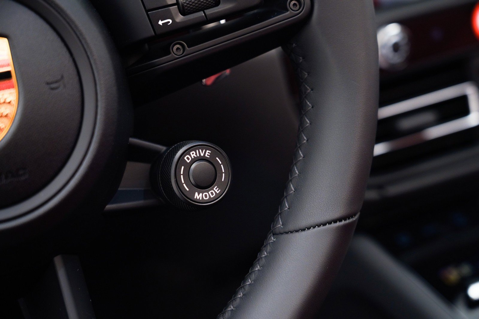 New 2026 Porsche Macan image 31