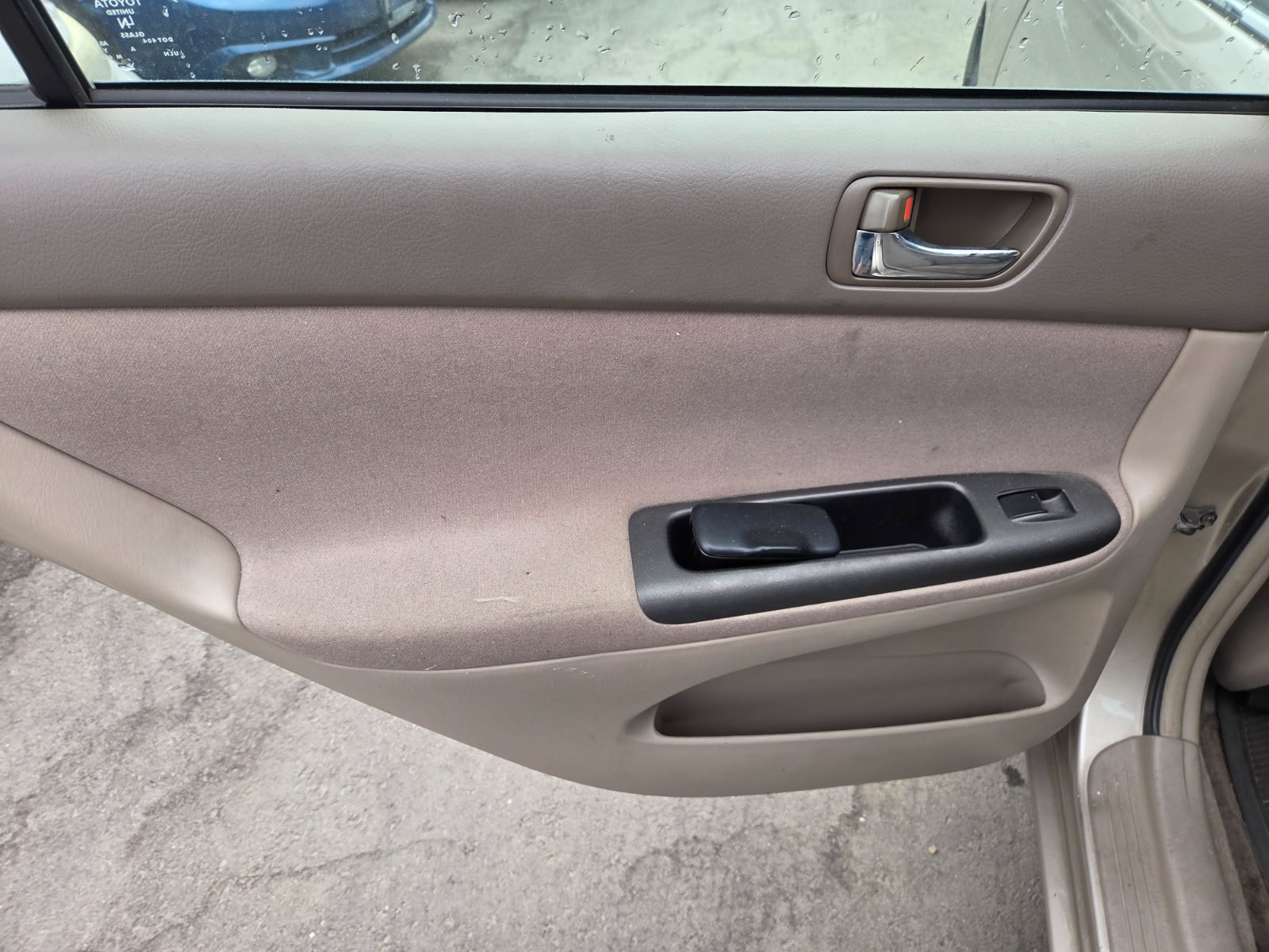 Used 2006 Toyota Camry LE w/ Fleet Convenience Pkg FWD image 10