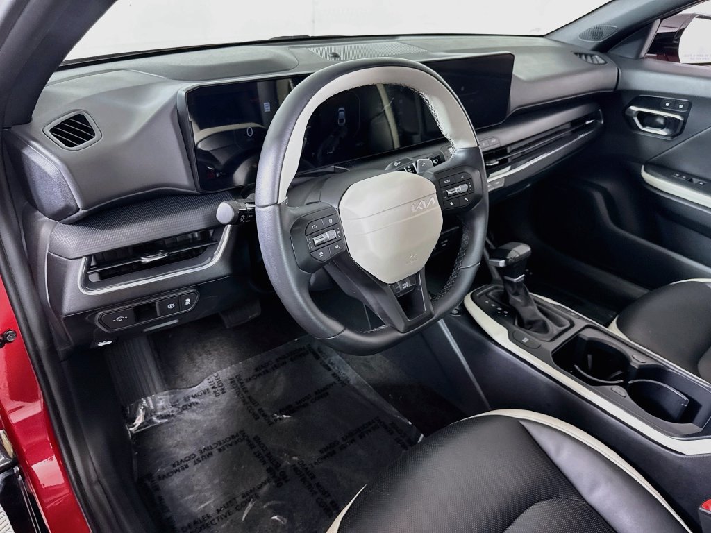 Used 2025 Kia K4 GT-Line w/ GT-Line Premium Package FWD image 9