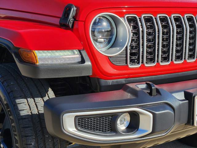 Certified 2025 Jeep Wrangler Sahara image 9