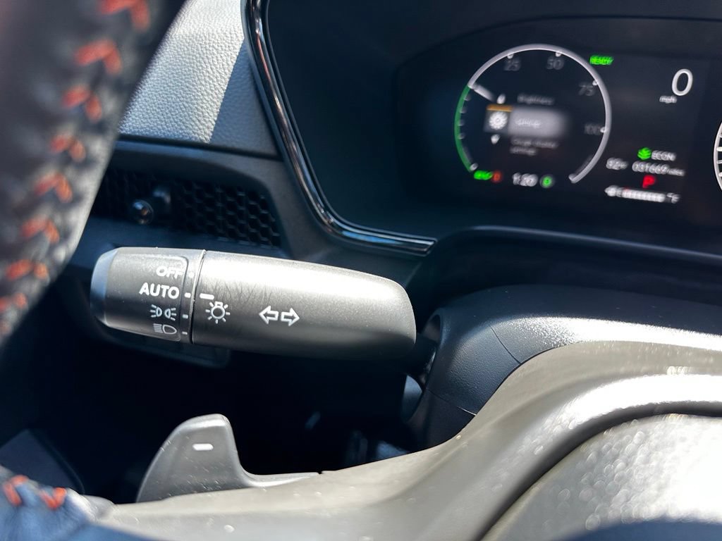 Used 2025 Honda CR-V Sport image 32
