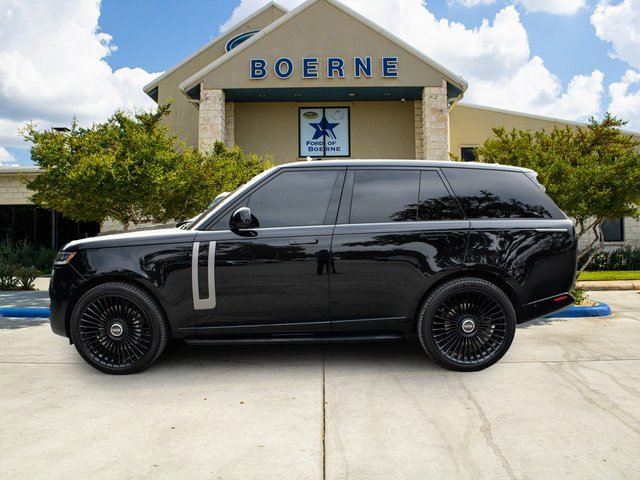 Used 2023 Land Rover Range Rover SE image 2