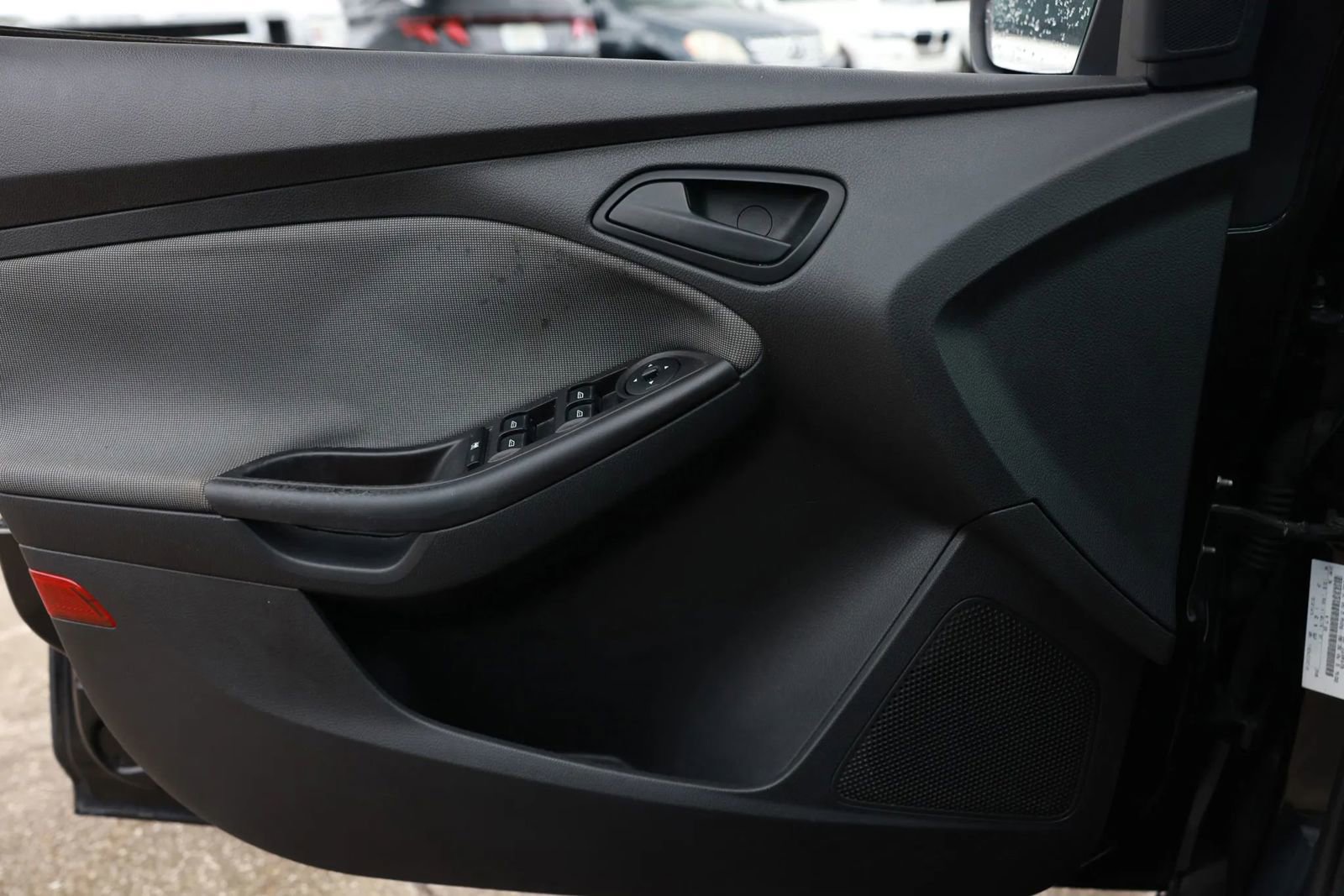 Used 2012 Ford Focus SE image 40