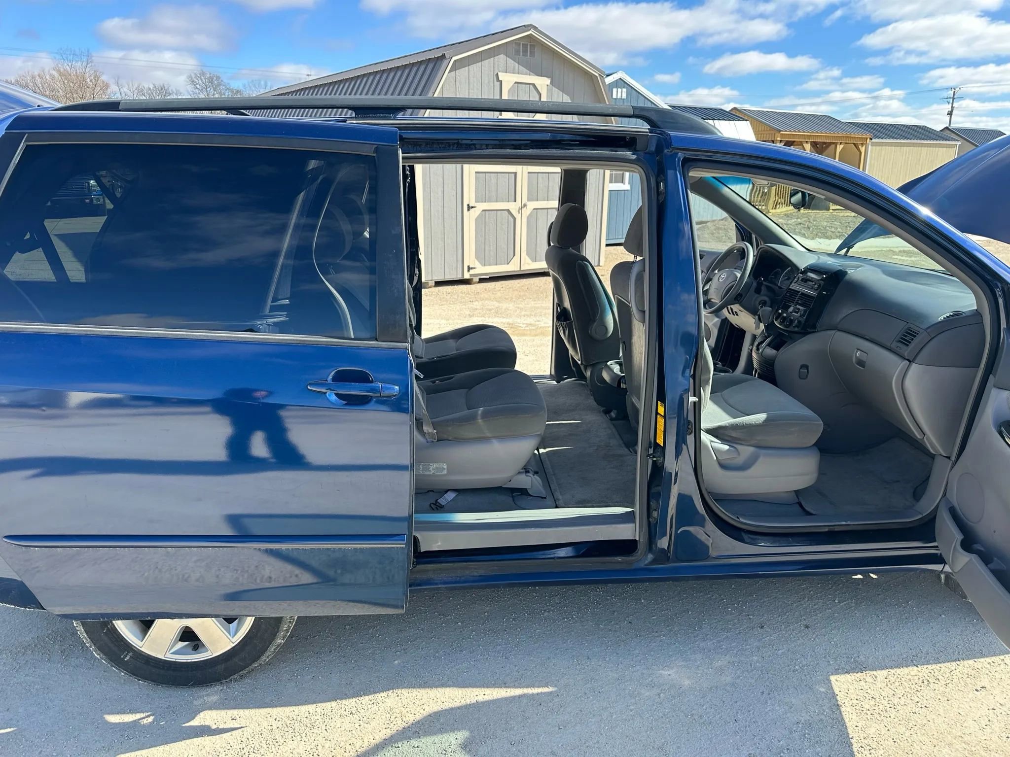 Used 2004 Toyota Sienna CE image 13