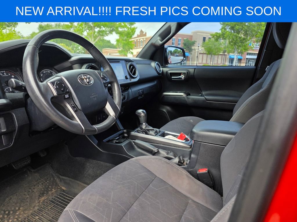 Used 2016 Toyota Tacoma TRD Sport w/ Premium & Technology Package RWD image 9