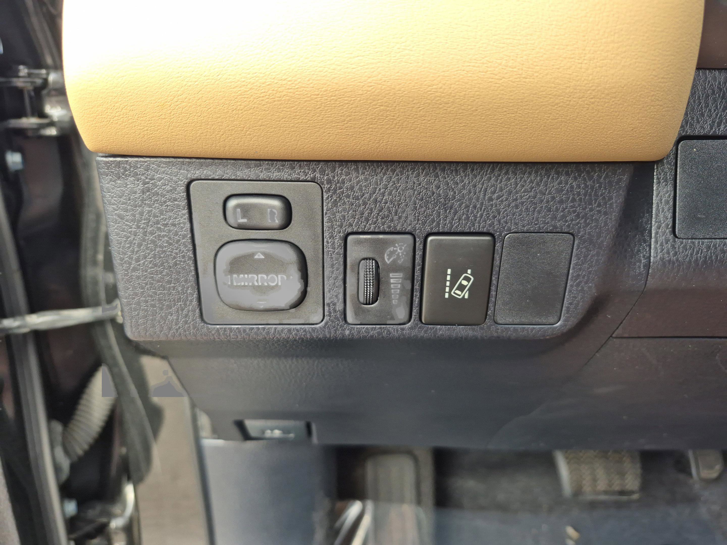 Used 2016 Toyota RAV4 XLE w/ Convenience Package AWD/4WD image 26