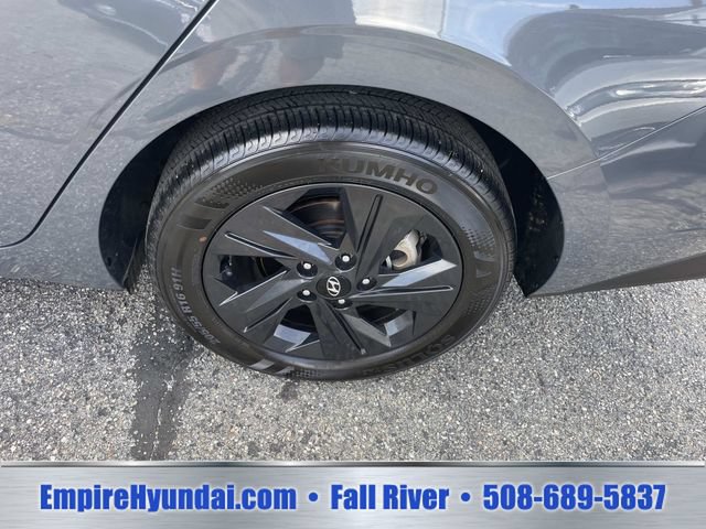 Used 2023 Hyundai Elantra SEL FWD image 11