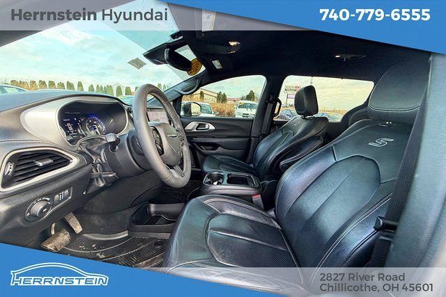 Used 2022 Chrysler Pacifica Touring-L w/ S Appearance Package image 20