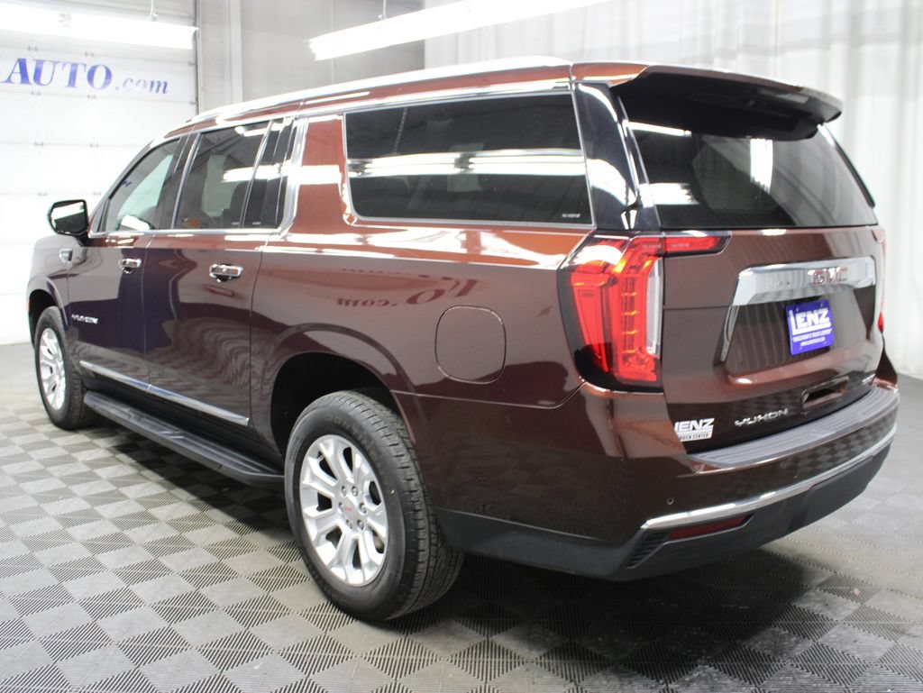 Used 2023 GMC Yukon XL SLT AWD/4WD image 6