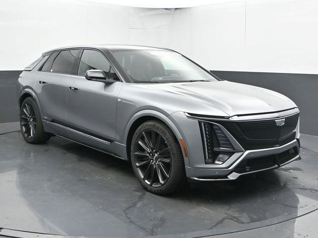 New 2026 Cadillac Lyriq V image 2