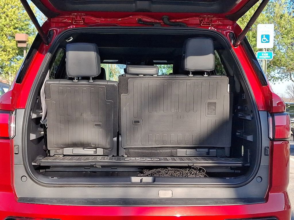 Used 2025 Toyota Sequoia Platinum image 31