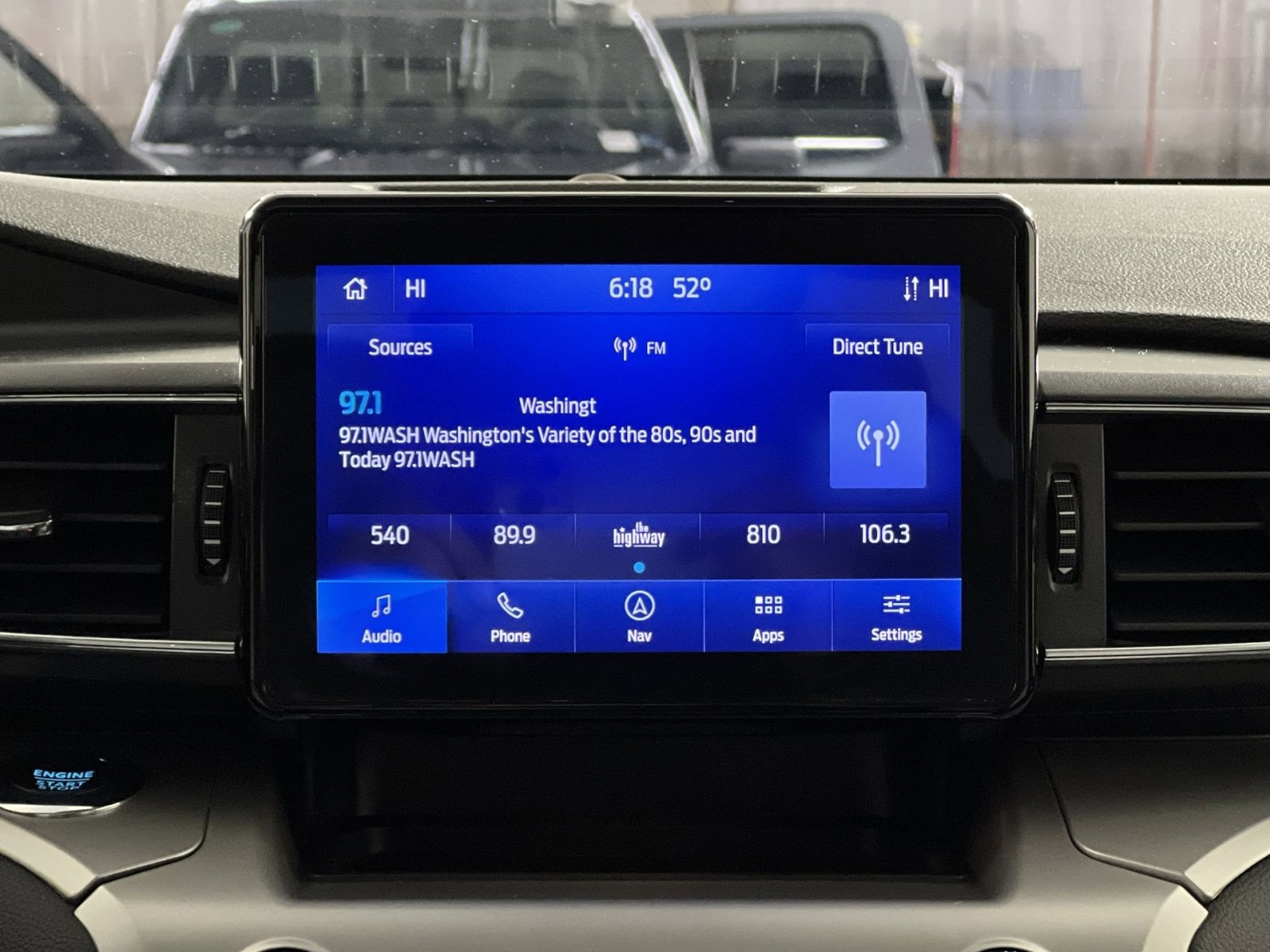 Used 2022 Ford Explorer XLT w/ Equipment Group 202A image 18