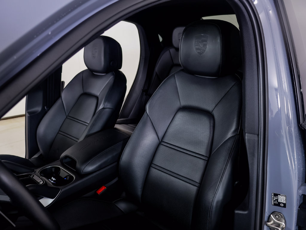 Certified 2026 Porsche Cayenne Coupe AWD/4WD image 13