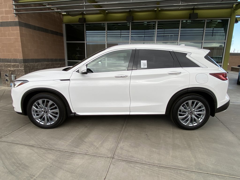 Used 2024 INFINITI QX50 Luxe image 2