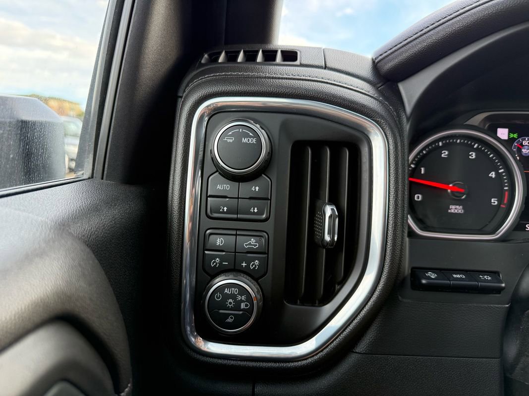 Used 2020 Chevrolet Silverado 3500 High Country w/ LPO, Hitch Package AWD/4WD image 32