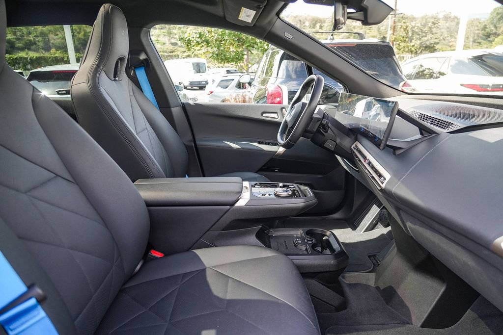 Used 2024 BMW iX xDrive50 image 17