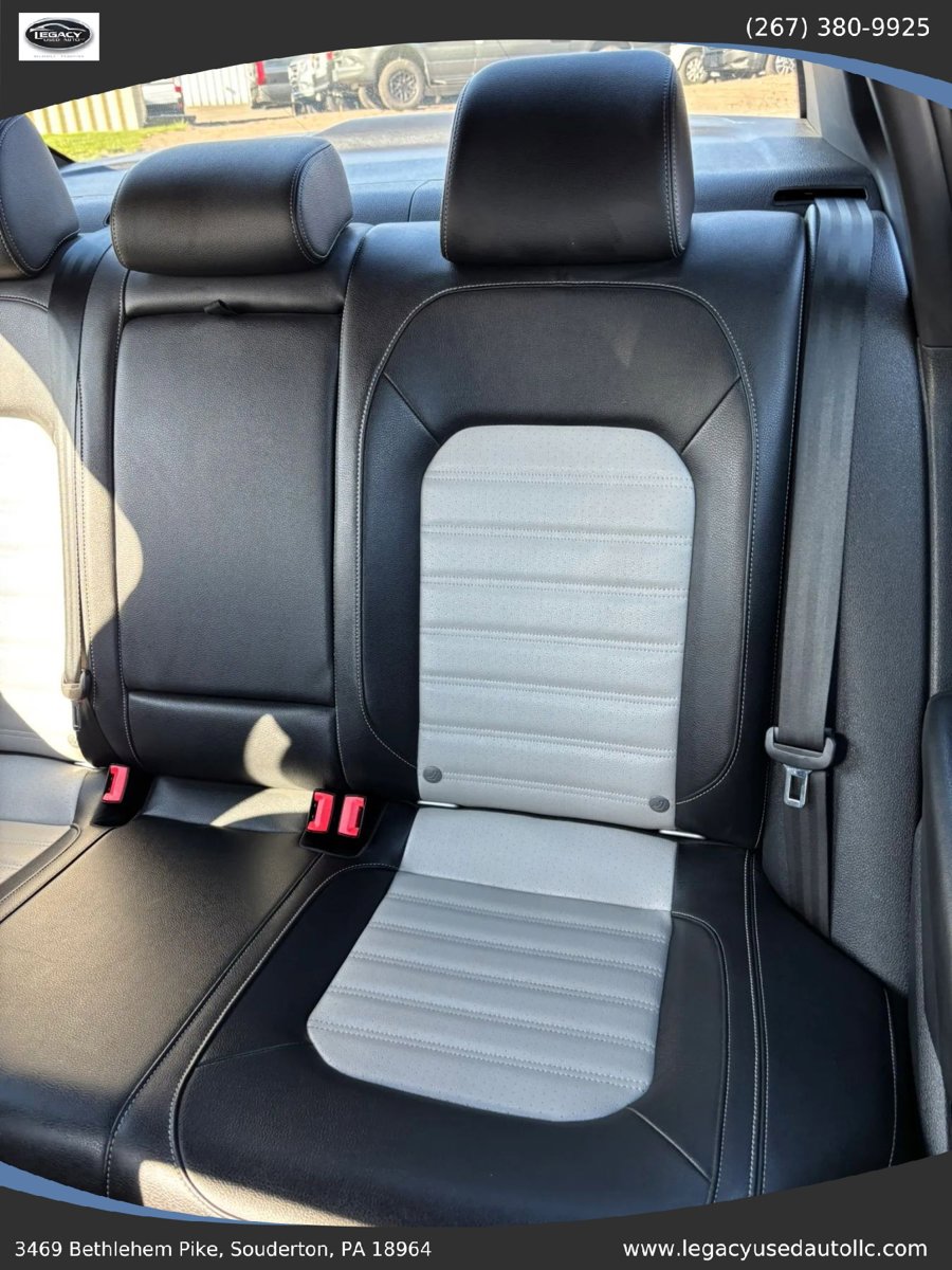 Used 2018 Volkswagen Passat GT FWD image 39