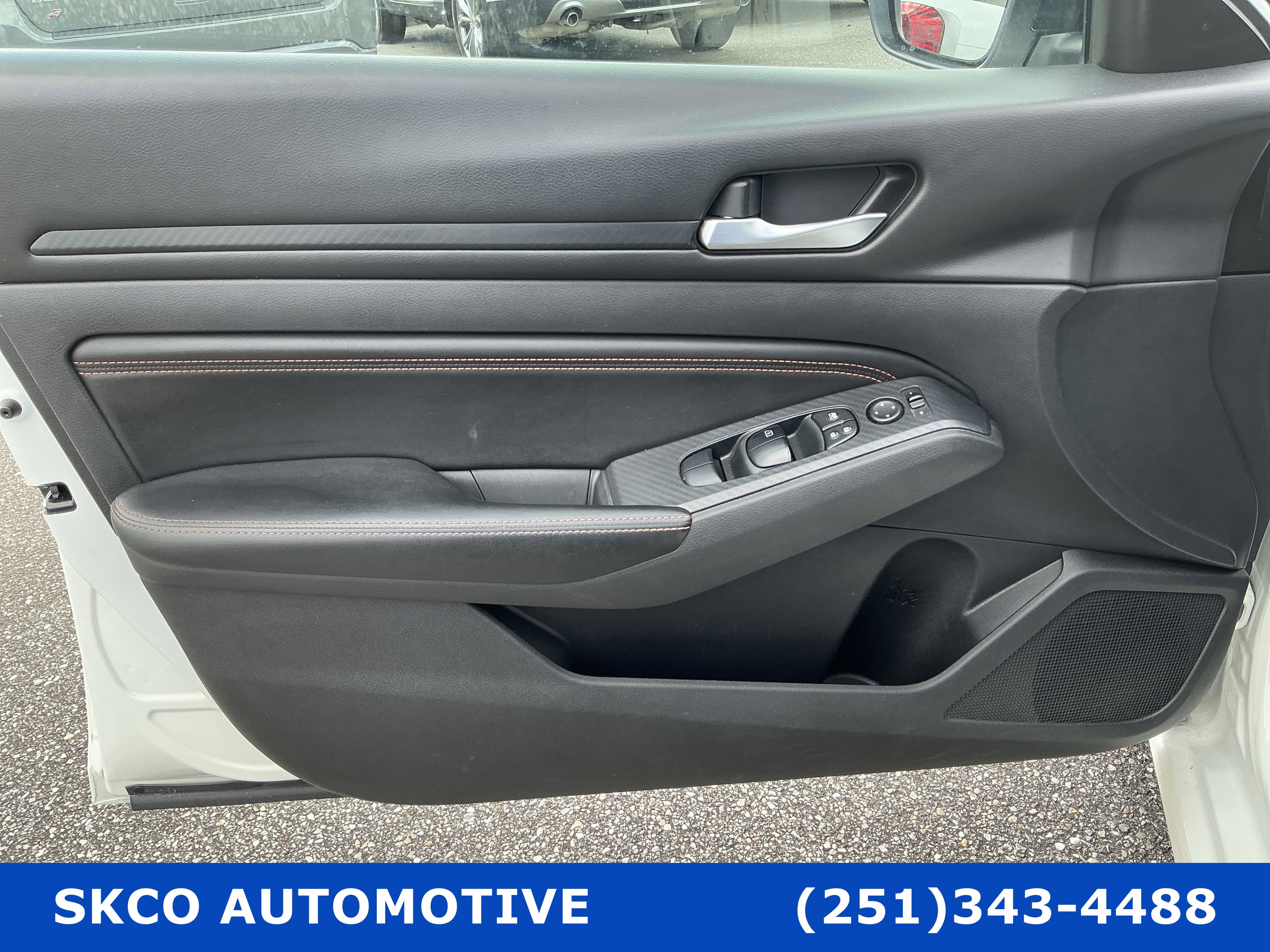 Used 2019 Nissan Altima 2.5 SR w/ SR Premium Package image 12