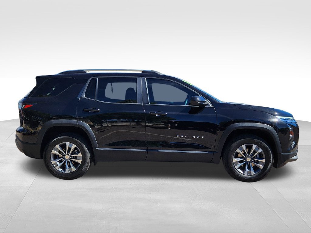 Used 2025 Chevrolet Equinox LT AWD/4WD image 4