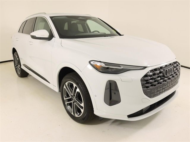 Used 2025 Audi Q5 Premium Plus w/ Premium Plus image 7