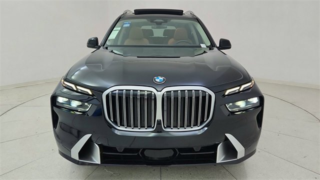Used 2025 BMW X7 xDrive40i w/ Executive Package image 13