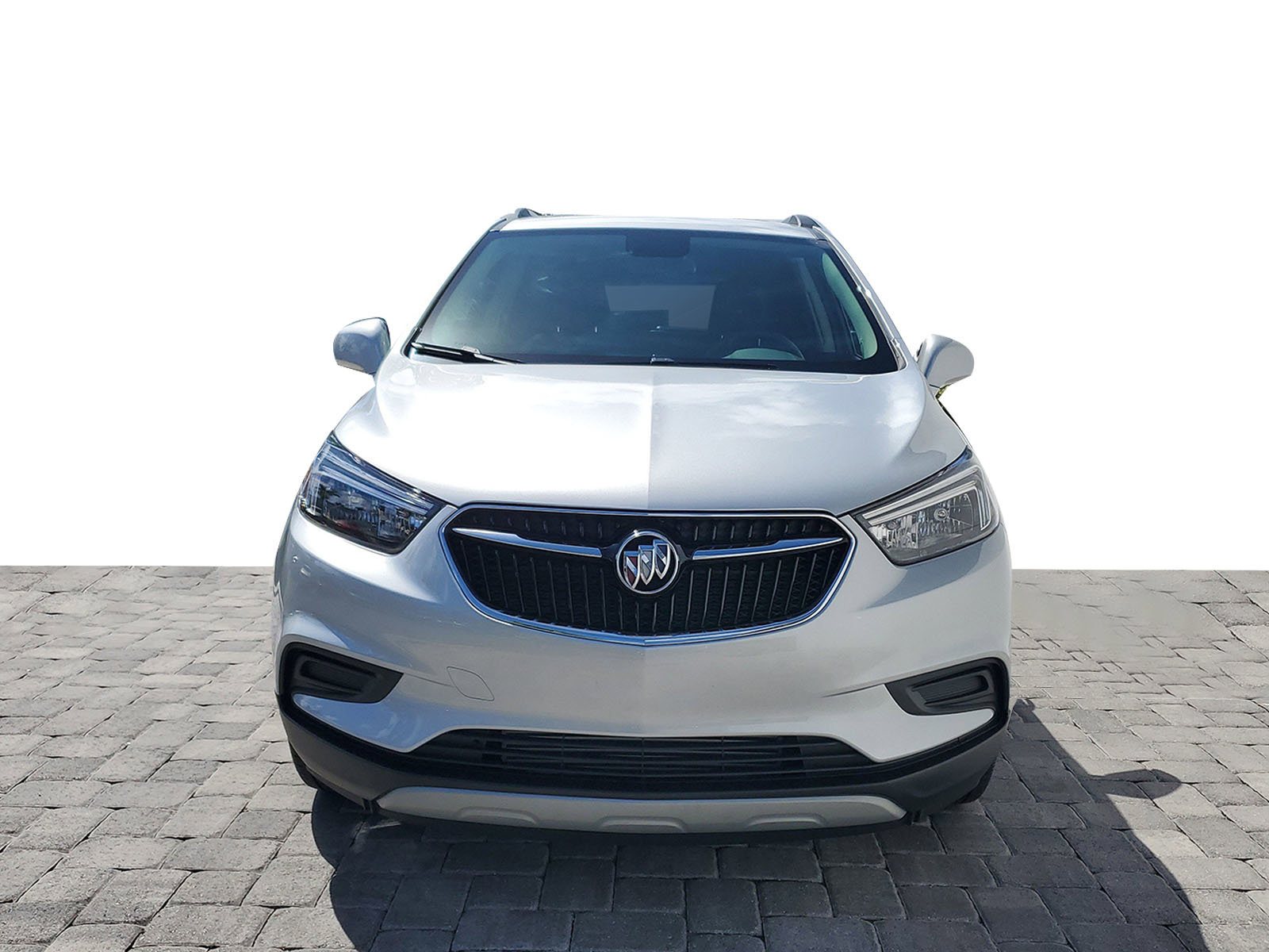 Used 2022 Buick Encore Preferred w/ Safety Package image 2