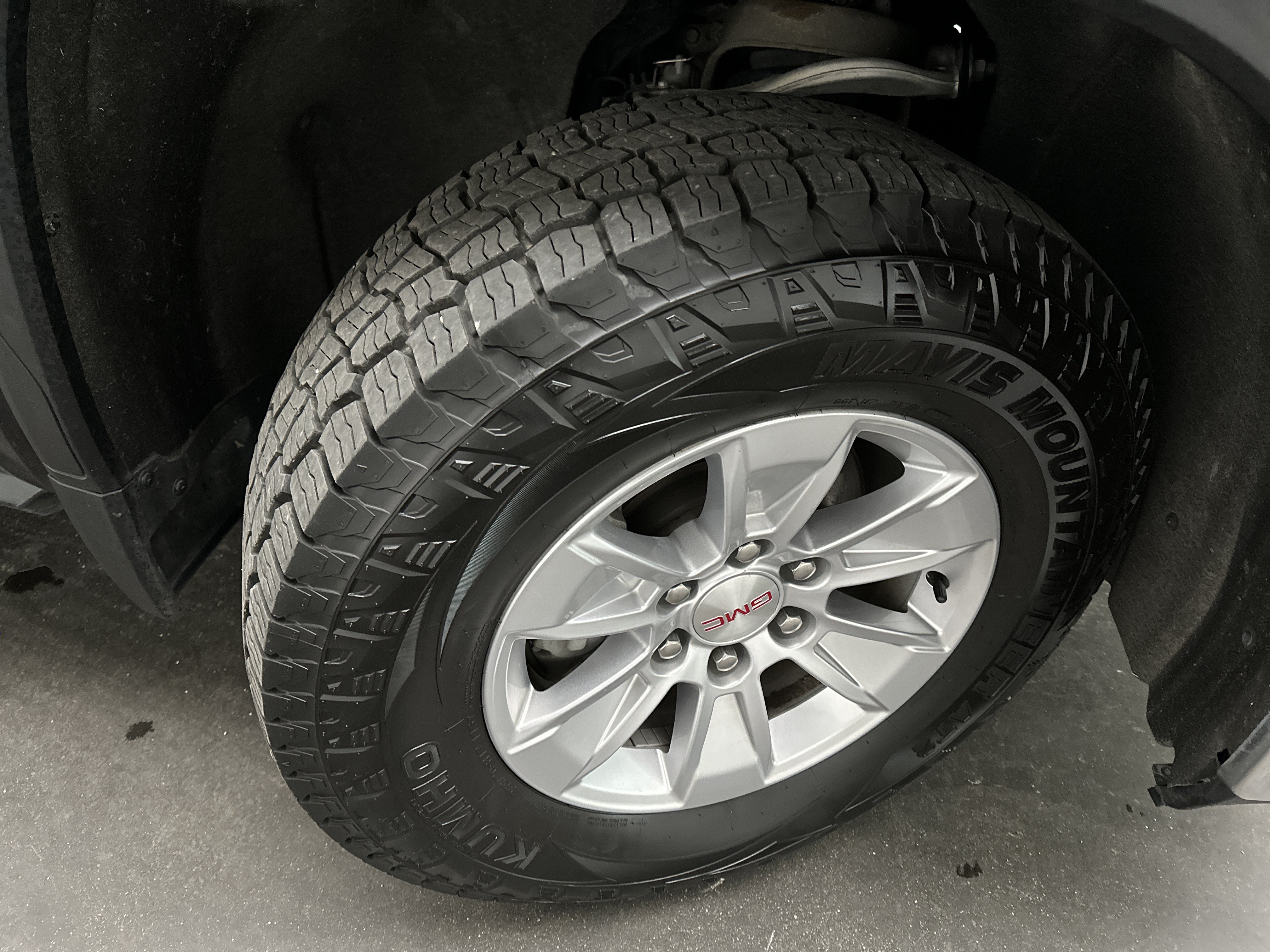 Used 2019 GMC Sierra 1500 SLE w/ SLE Convenience Package AWD/4WD image 12