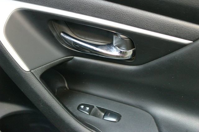 Used 2017 Nissan Altima 2.5 image 9