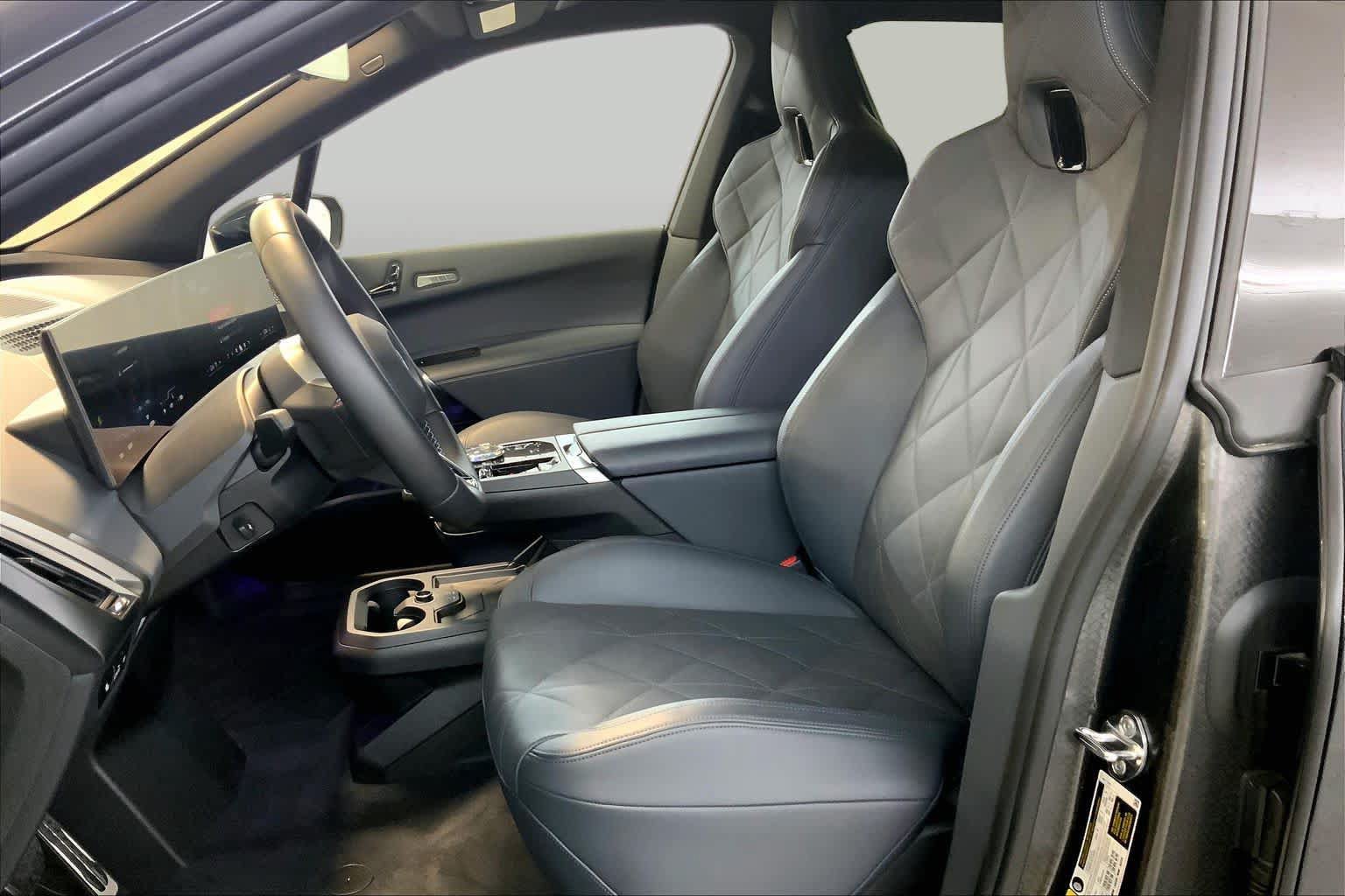 Used 2026 BMW iX M70 AWD/4WD image 7