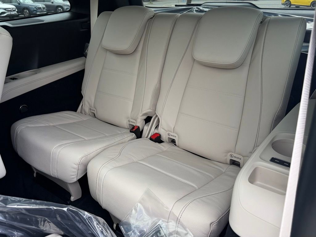 New 2026 Mercedes-Benz GLS 580 4MATIC image 35