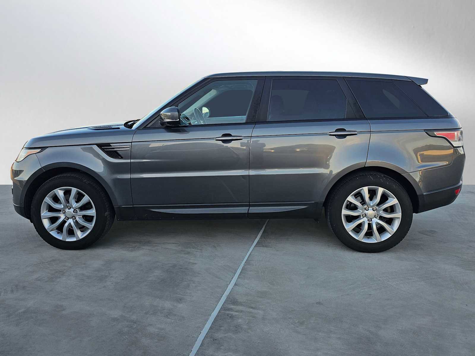 Used 2014 Land Rover Range Rover Sport HSE image 6