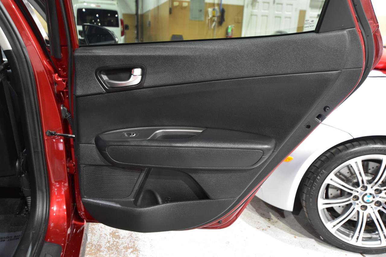 Used 2020 Kia Optima SE FWD image 33