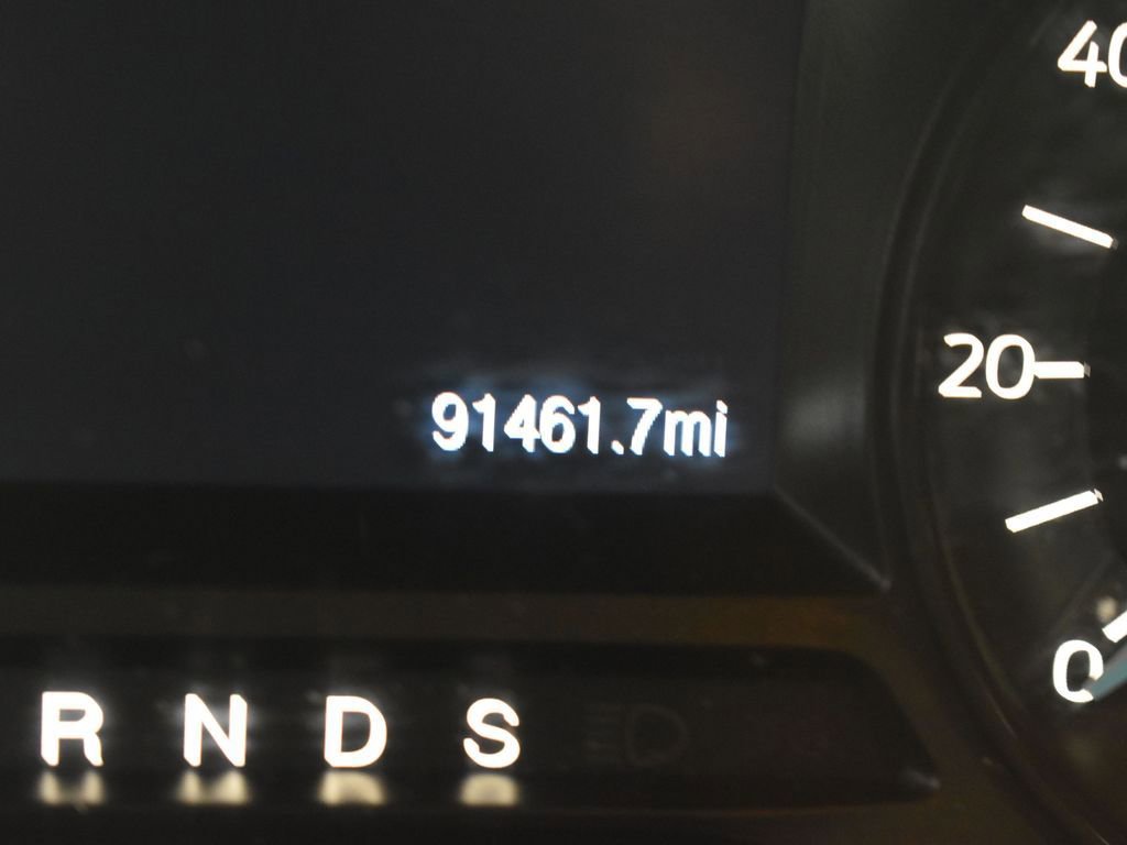 Used 2017 Ford Explorer XLT image 13