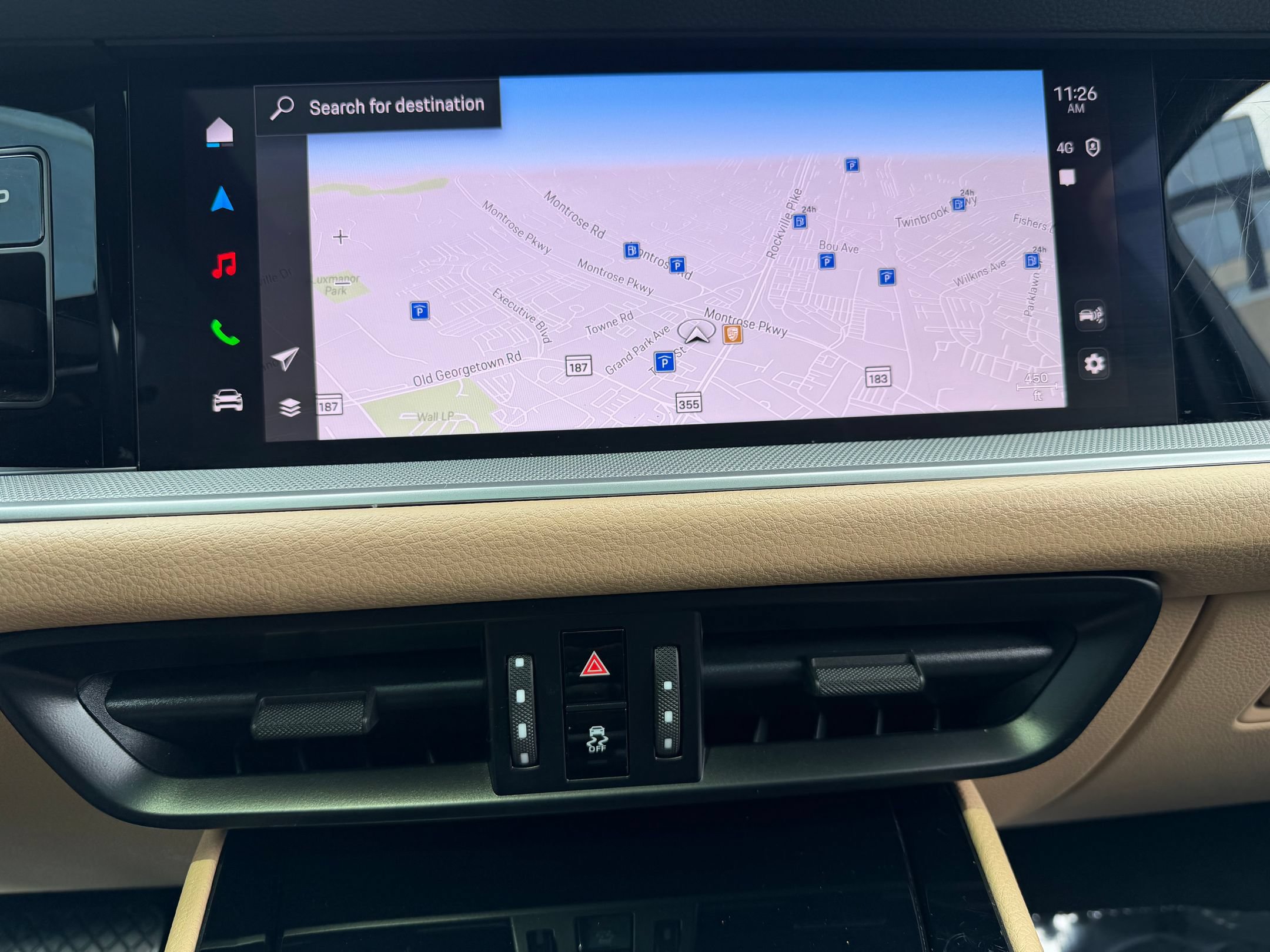 Certified 2024 Porsche Cayenne AWD/4WD image 18