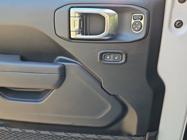 New 2025 Jeep Gladiator Rubicon w/ Convenience Group image 13