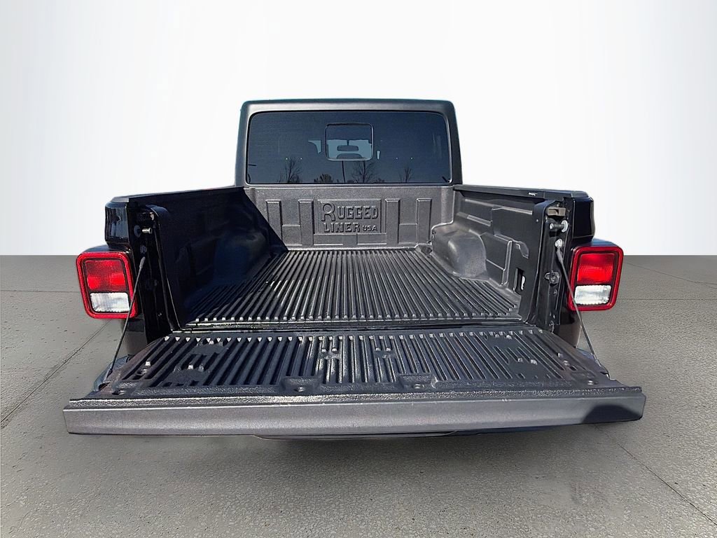 Used 2023 Jeep Gladiator Sport image 12