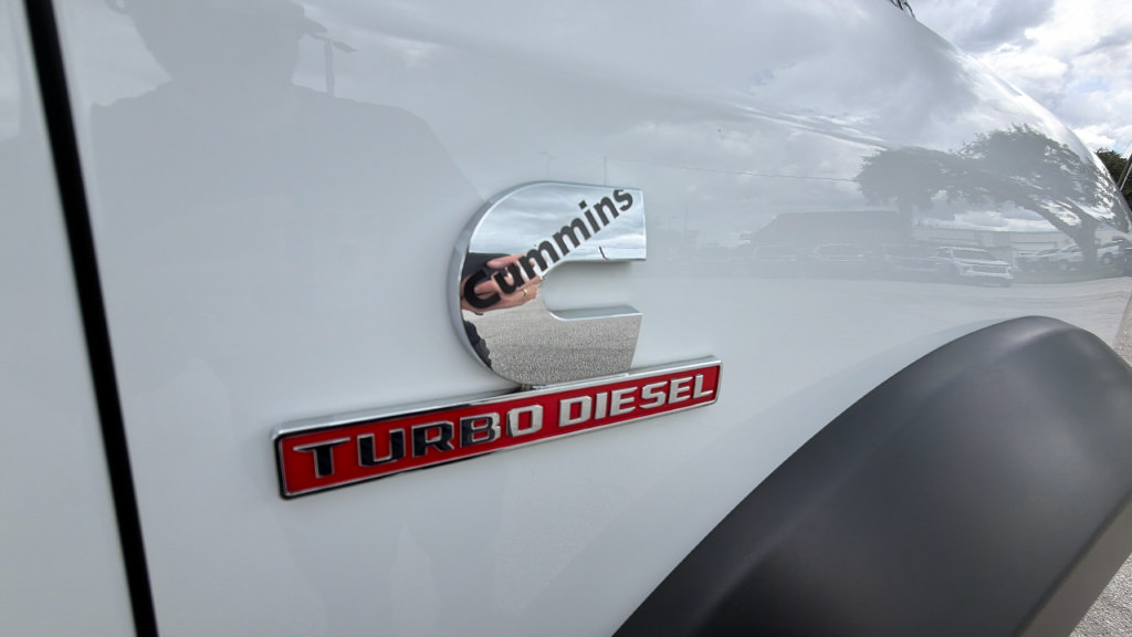 Used 2024 RAM 5500 Tradesman w/ Chrome Appearance Group AWD/4WD image 31