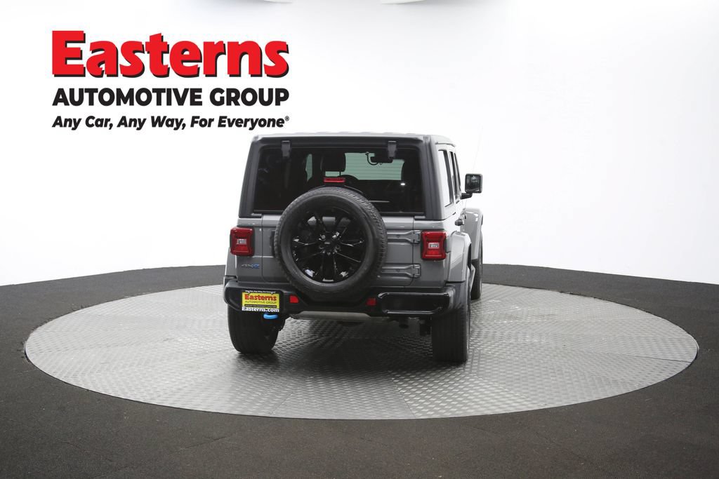 Used 2022 Jeep Wrangler Unlimited Sahara w/ Cold Weather Group AWD/4WD image 37