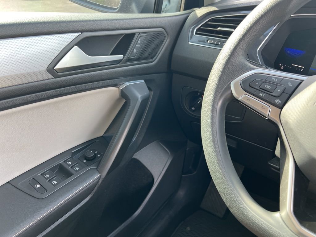 Used 2022 Volkswagen Tiguan S image 18